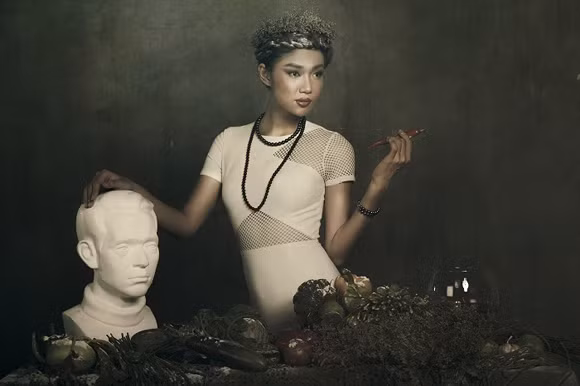 Giải vàng Ngôi sao người mẫu Thanh Trúc u buồn trong ngày Haloween ảnh 2