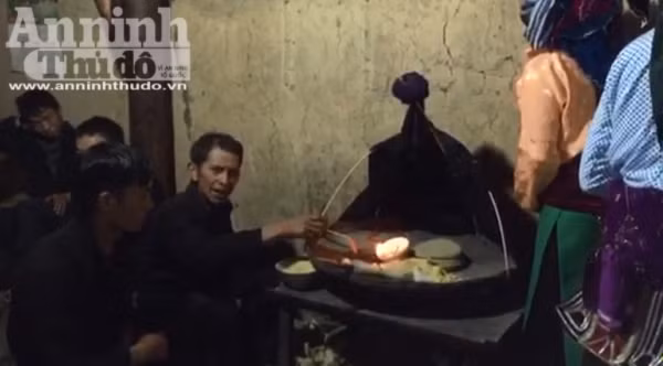 Mục kích lễ cúng ma khô, thả hồn người chết về với tổ tiên của người Mông ảnh 12