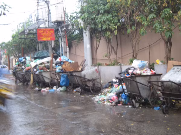 Khổ vì ô nhiễm rác ảnh 1
