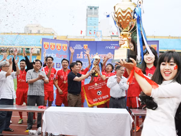 THPT Trần Quốc Tuấn vô địch ảnh 1