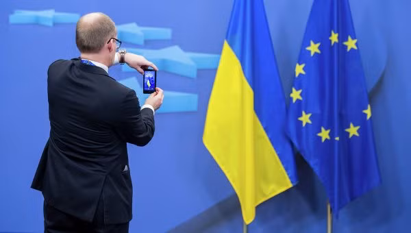 EU “tiến thoái lưỡng nan” trước kết quả bầu cử quốc hội của Ukraine ảnh 1