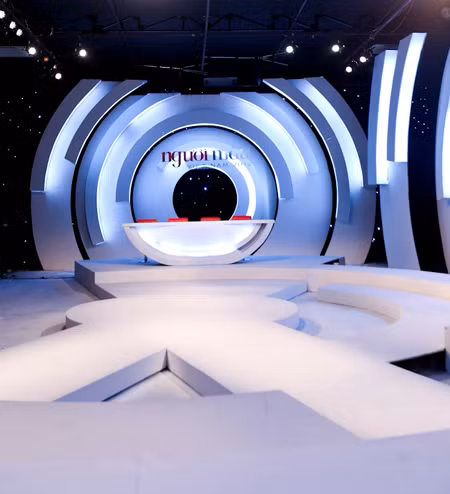 “Đột nhập” phòng đánh giá và loại “ngoài vũ trụ” của Vietnam’s Next Top Model ảnh 5