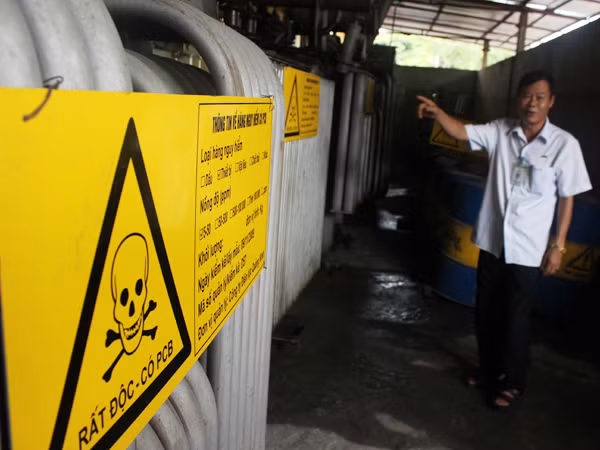 Chốt phương án xử lý 7.000 lít dầu chứa chất siêu độc ảnh 1