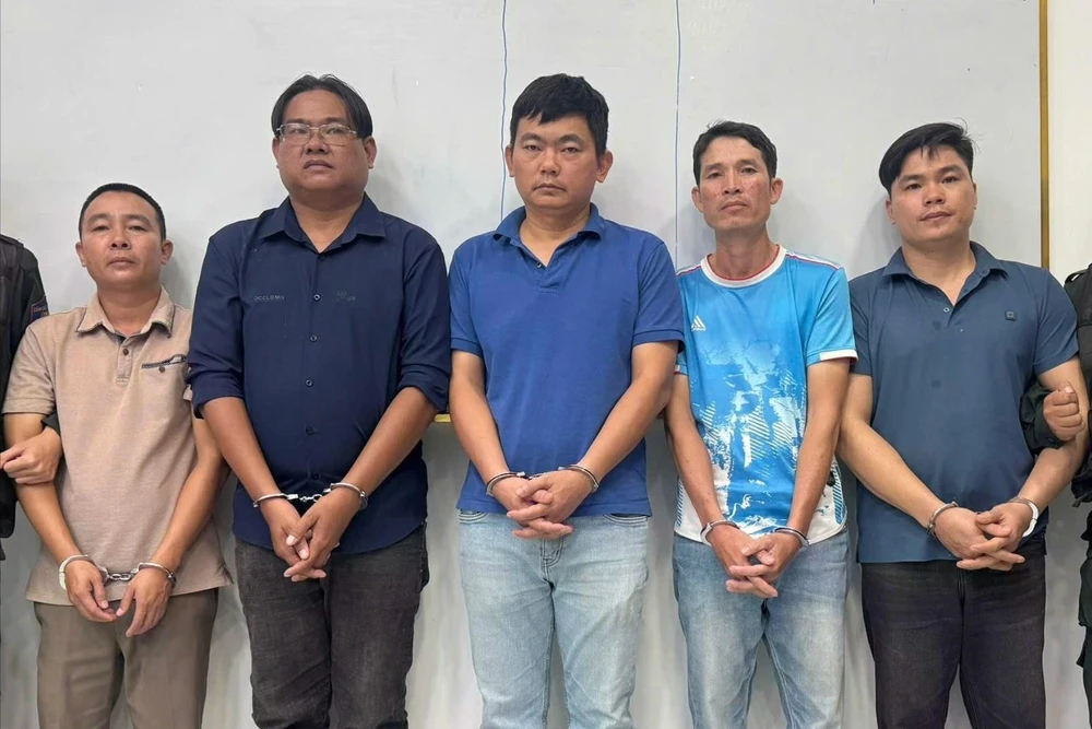 Bản tin Podcast ngày 18-12-2025: Triệt phá đường dây xuất khẩu trái phép hơn 650 tấn khoáng sản