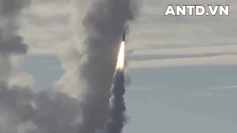 Tàu ngầm nguyên tử Nga phóng thử tên lửa đạn đạo hạt nhân Bulava tầm bắn hơn 9.000 km