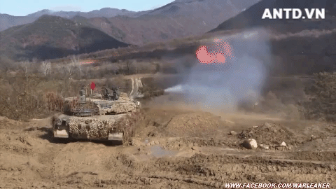 Xe tăng K2 Black Panther của Hàn Quốc đang khai hỏa.