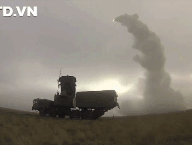 Hệ thống phòng thủ S-300 khai hỏa