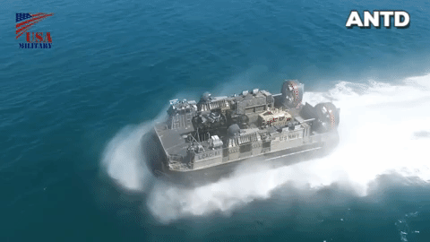 Tàu đổ bộ đệm khí do Mỹ sản xuất