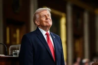 Tổng thống Mỹ Donald Trump nói gì khi giá dầu vượt mốc 100USD/thùng?