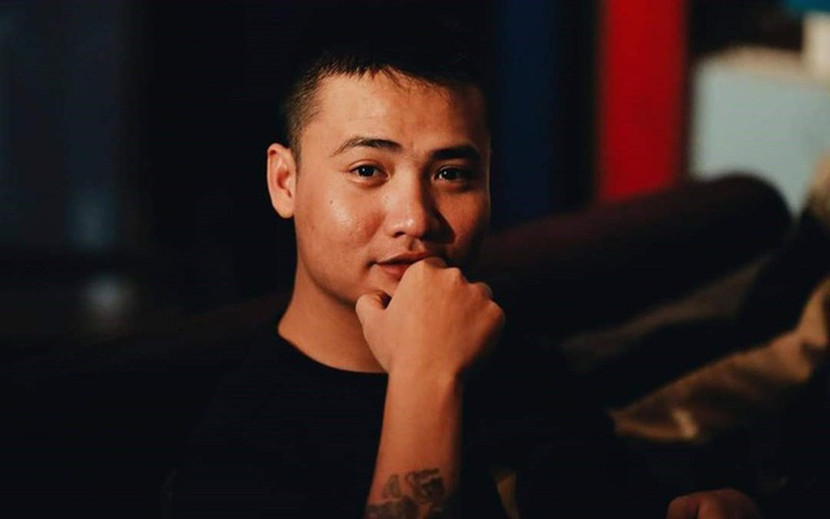 Hình ảnh hot TikToker Tuấn "Saker" trước khi bị bắt.