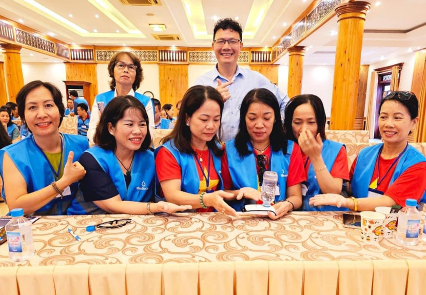 Thạc sĩ Ninh Văn Giang, Tổng giám đốc Thế giới lọc nước cùng một số đại lý có doanh số cao với máy PI Bintech