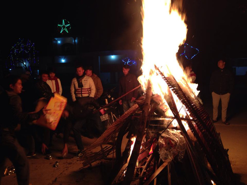 Cả nước hân hoan đón mừng năm mới Bính Thân 2016 ảnh 45