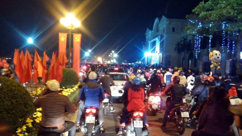 Cả nước hân hoan đón mừng năm mới Bính Thân 2016 ảnh 44