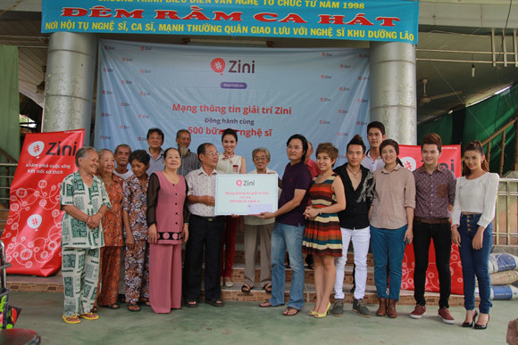 Sao trẻ hát "chay" cùng các nghệ sĩ tiền bối ảnh 8 Sao trẻ hát "chay" cùng các nghệ sĩ tiền bối ảnh 8