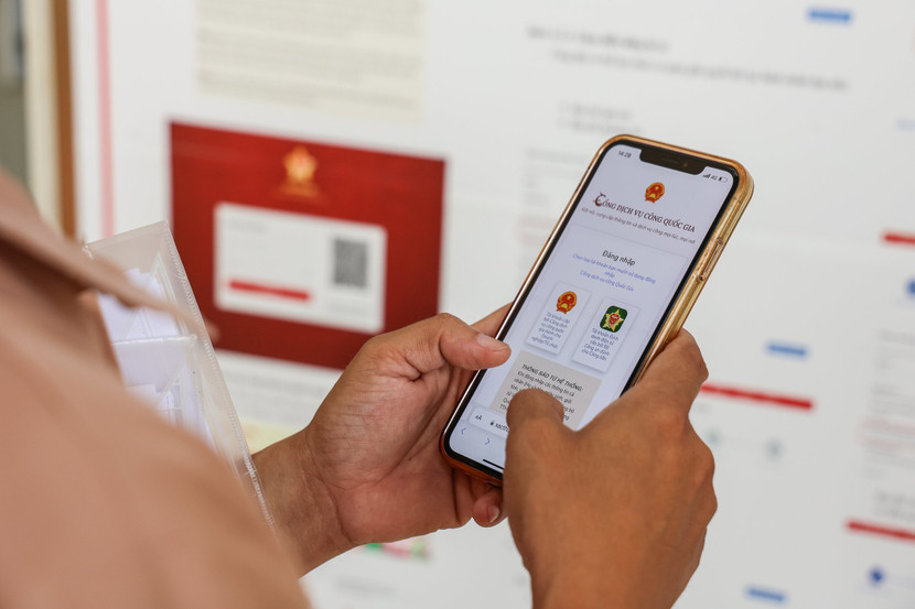 Đăng ký xe lần đầu bằng dịch vụ công trực tuyến toàn trình giúp người dân tiết kiệm thời gian, công sức đi lại