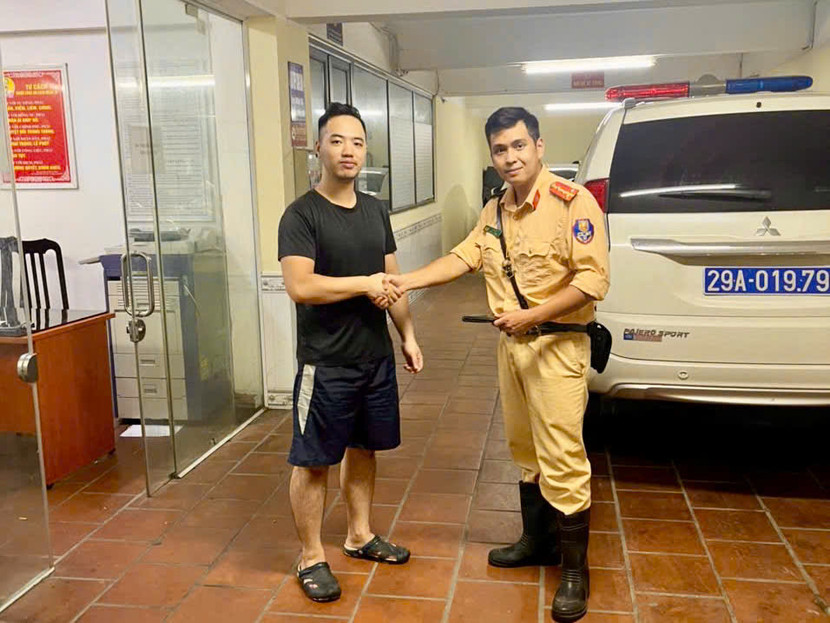 Anh Lê Minh Hiếu vui mừng nhận lại tài sản không may bị đánh rơi