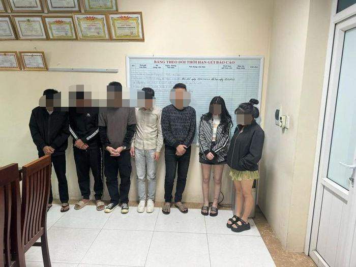 Phát hiện 7 nam, nữ mở 'tiệc ma túy' trong quán Karaoke XO ảnh 1 Phát hiện 7 nam, nữ mở 'tiệc ma túy' trong quán Karaoke XO ảnh 1