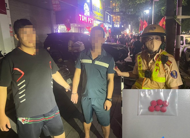 Tổ công tác Y2/141 phát hiện 2 đối tượng Q.Q.Đ và Đ.Đ.A mang theo ma túy "dạo phố".