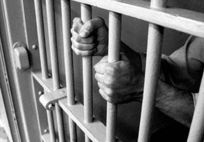 Một người đàn ông ở Italia đã tìm đến cảnh sát van nài được ngồi tù vì không muốn sống với vợ. Ảnh minh họa Một người đàn ông ở Italia đã tìm đến cảnh sát van nài được ngồi tù vì không muốn sống với vợ. Ảnh minh họa