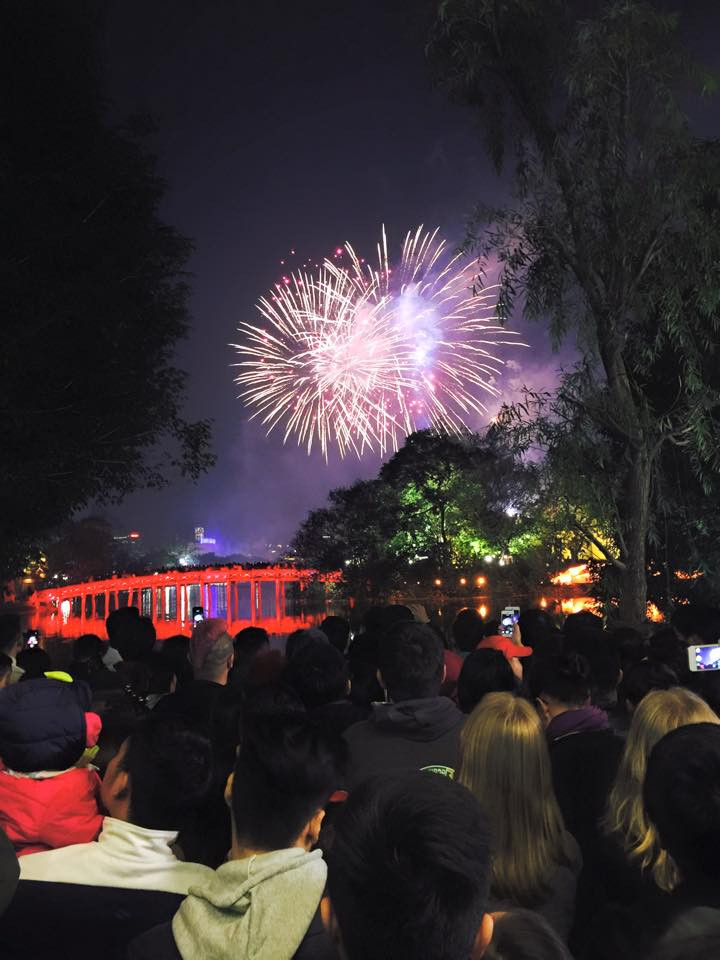 Cả nước hân hoan đón mừng năm mới Bính Thân 2016 ảnh 3