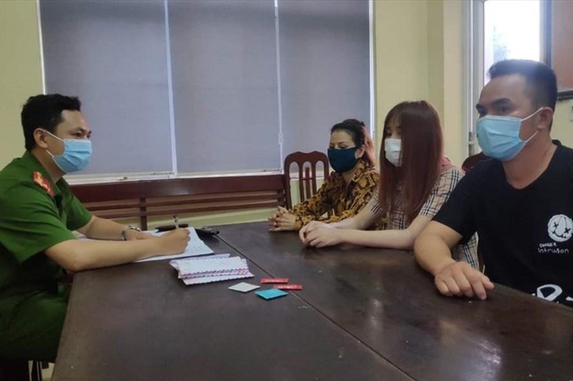 Các đối tượng tại cơ quan công an Các đối tượng tại cơ quan công an