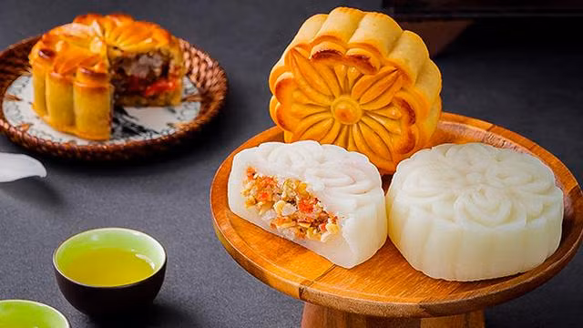 Một chiếc bánh trung thu 250g hai trứng cung cấp 800-1.100 calo