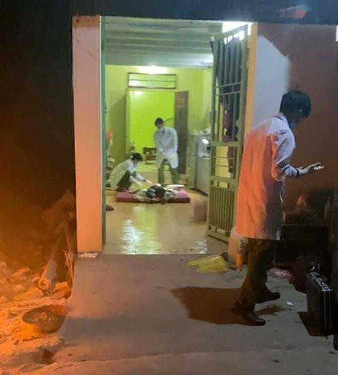 Công an khám nghiệm hiện trường