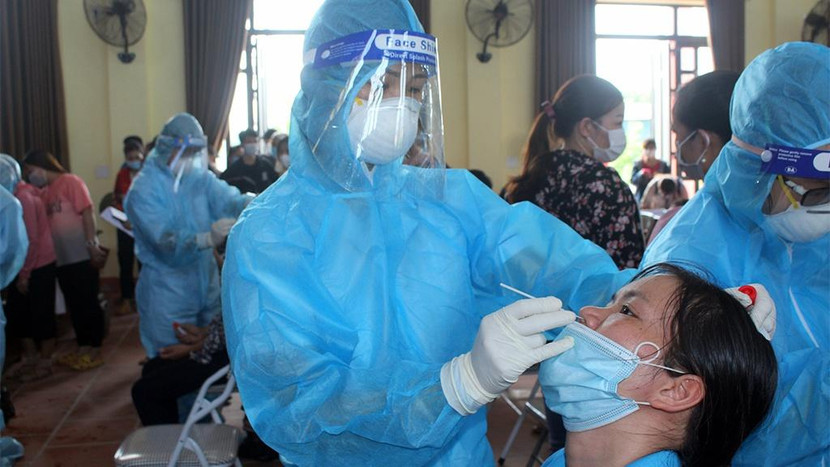 Lấy mẫu xét nghiệm Covid-19 tại xã Tân Khánh, huyện Phú Bình (Ảnh: Báo Thái Nguyên) Lấy mẫu xét nghiệm Covid-19 tại xã Tân Khánh, huyện Phú Bình (Ảnh: Báo Thái Nguyên)