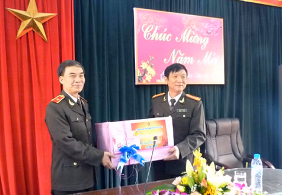 Lãnh đạo CATP Hà Nội chúc tết các đơn vị ảnh 2