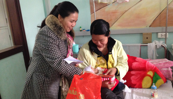 Chia sẻ với bệnh nhi nghèo, nhân lên niềm vui sống ảnh 5