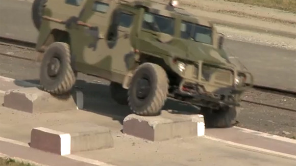 Xem hàng loạt vũ khí "quái vật" của Nga cơ động, chiến đấu ảnh 1 Xem hàng loạt vũ khí "quái vật" của Nga cơ động, chiến đấu ảnh 1