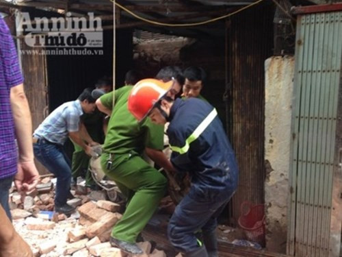 Vụ sập nhà Pháp cổ tại Hà Nội: 2 người tử vong, 6 người bị thương ảnh 1
