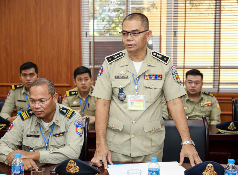 Thiếu tướng Meak, Chanthon - Phó Trưởng đơn vị, Tổng cục Cảnh sát Hoàng gia Campuchia phát biểu tại buổi làm việc.