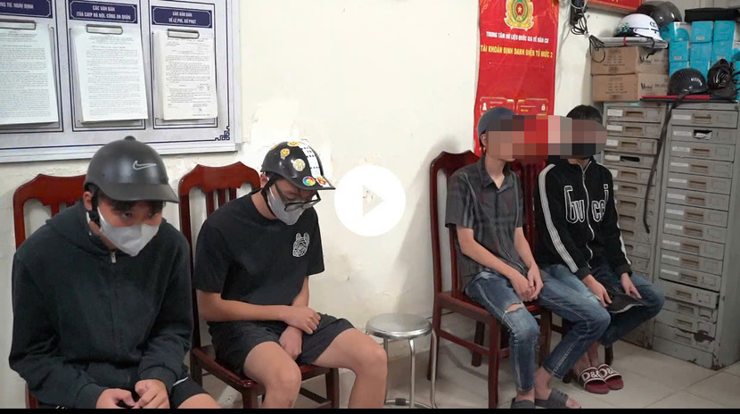 Trong 3 ngày cuối tuần từ 8-10/11, các tổ công tác đã bàn giao 97 đối tượng có các hành vi: nẹt pô, điều khiển xe khi chưa đủ tuổi, lạng lách, xe không BKS cho Công an phường sở tại xác minh, làm rõ.