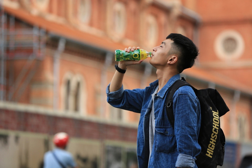 Việc tự “bơi” giữa môi trường sống mới, phương pháp học tập mới khiến nhiều tân sinh viên luôn trong tình trạng căng thẳng, mệt mỏi.