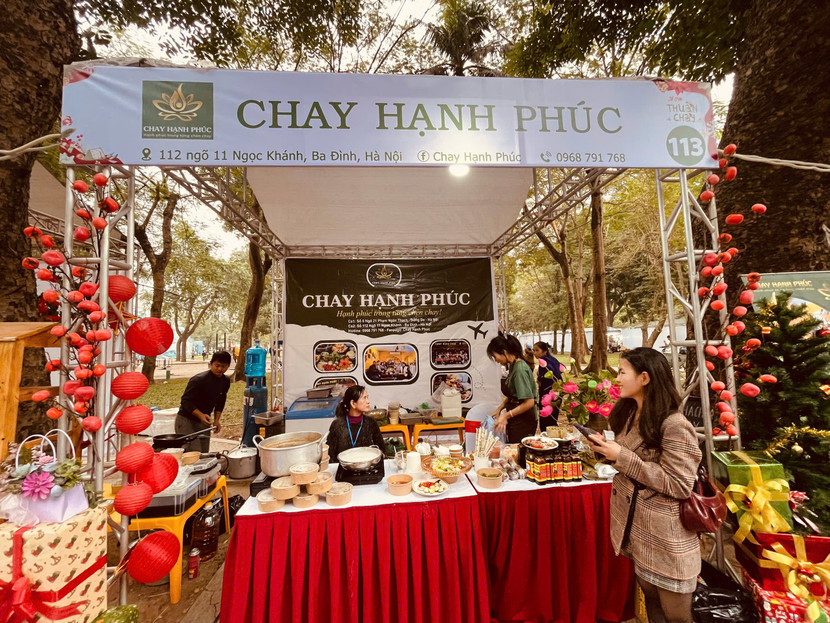 Gian hàng Chay Hạnh Phúc tại Lễ hội thuần chay cuối năm 2024 Gian hàng Chay Hạnh Phúc tại Lễ hội thuần chay cuối năm 2024
