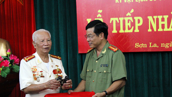 Những kỷ vật... “biết nói” ảnh 5