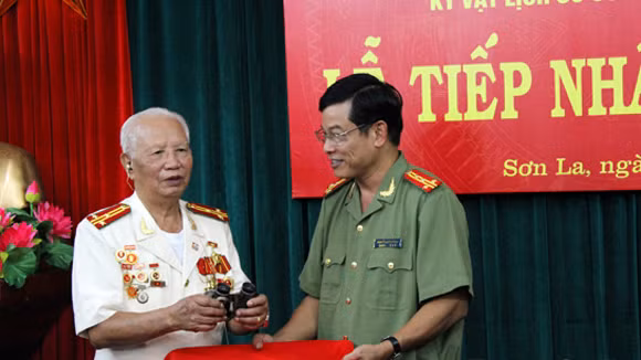 Những kỷ vật... “biết nói” ảnh 5