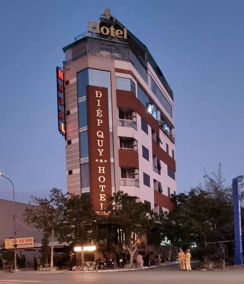 Công an bao vây, khám xét khách sạn Điệp Quy tại TP Thái Bình