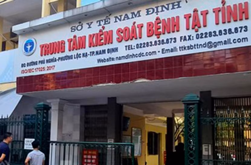 Bắt Giám đốc CDC Nam Định cùng 4 thuộc cấp liên quan đến Việt Á