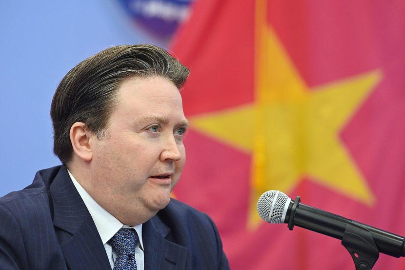 Đại sứ Marc Knapper tại buổi họp báo trưa 20/4 Đại sứ Marc Knapper tại buổi họp báo trưa 20/4