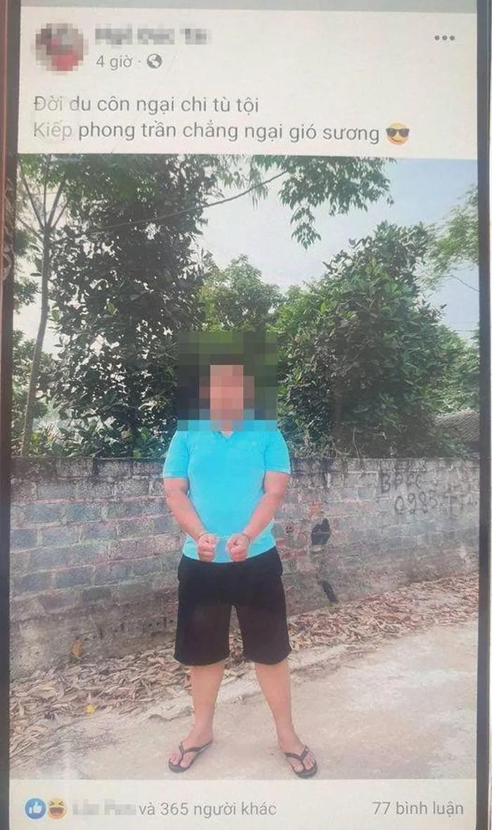 Đăng ảnh bị còng tay lên Facebook, thanh niên bị xử phạt.