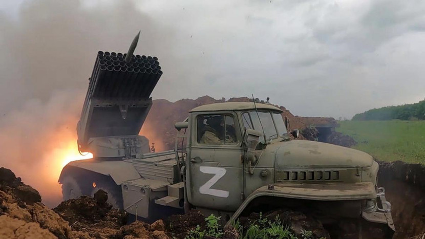 Pháo phản lực phóng loạt BM-21 Grad của quân đội Nga ở Ukraine. Ảnh: Sputnik