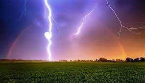 Nam sinh lớp 5 tử vong do sét đánh (Ảnh minh họa) Nam sinh lớp 5 tử vong do sét đánh (Ảnh minh họa)