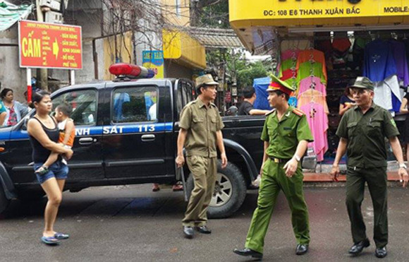 Hà Nội: Vừa giải cứu thành công vụ bắt cóc con tin ở tập thể Thanh Xuân Bắc ảnh 2