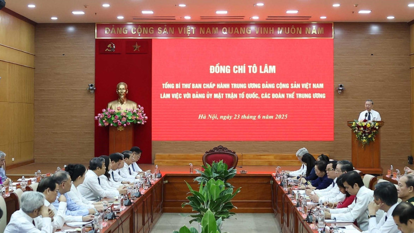 Tổng Bí thư Tô Lâm làm việc với Đảng ủy Mặt trận Tổ quốc, các đoàn thể Trung ương ngày 23/6/2025 (Ảnh: TTXVN)