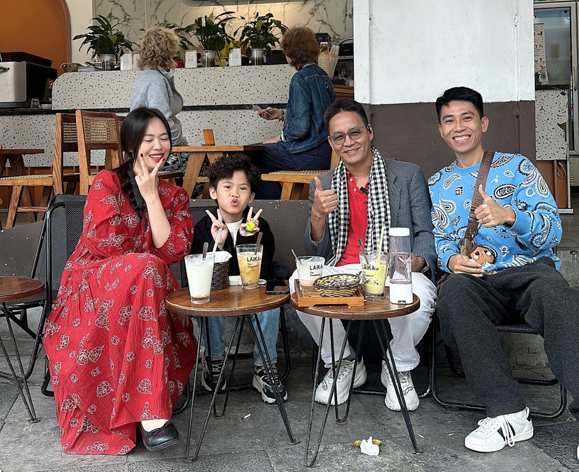 Gia đình nhà Gấu Family cùng nhà báo Hà Văn Kiệm, Báo An ninh Thủ đô