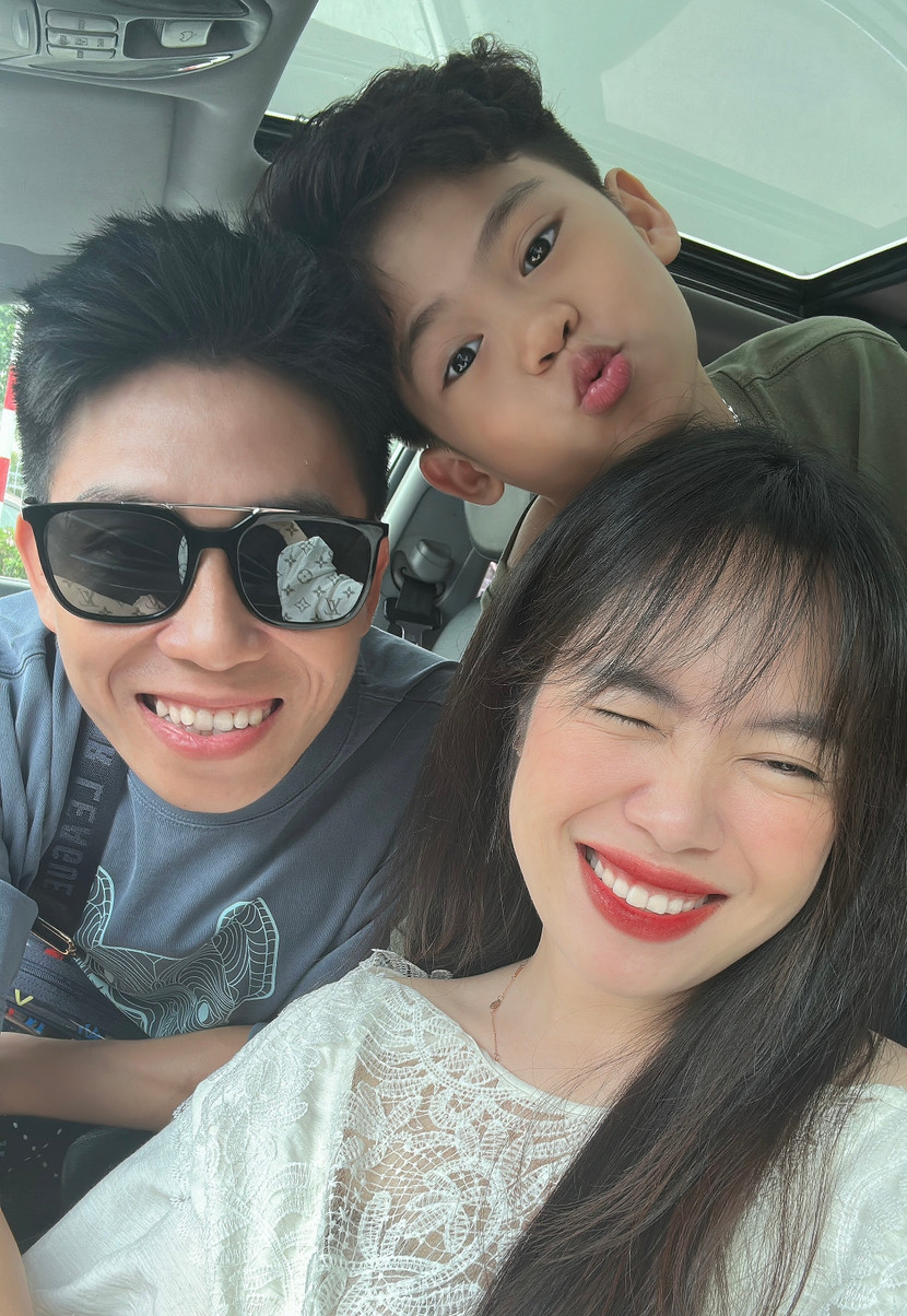 Bé Gấu còn nhỏ, nhưng rất hiểu chuyện và là niềm tự hào của cả gia đình