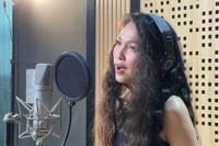 Hiền Thục gây sốt khi tái xuất hát nhạc phim “Ai thương ai mến” sau gần 20 năm