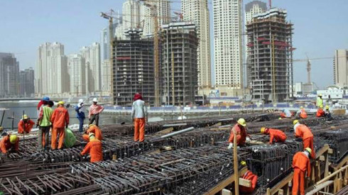 Việt Nam tạm dừng đưa lao động đi Qatar ảnh 1